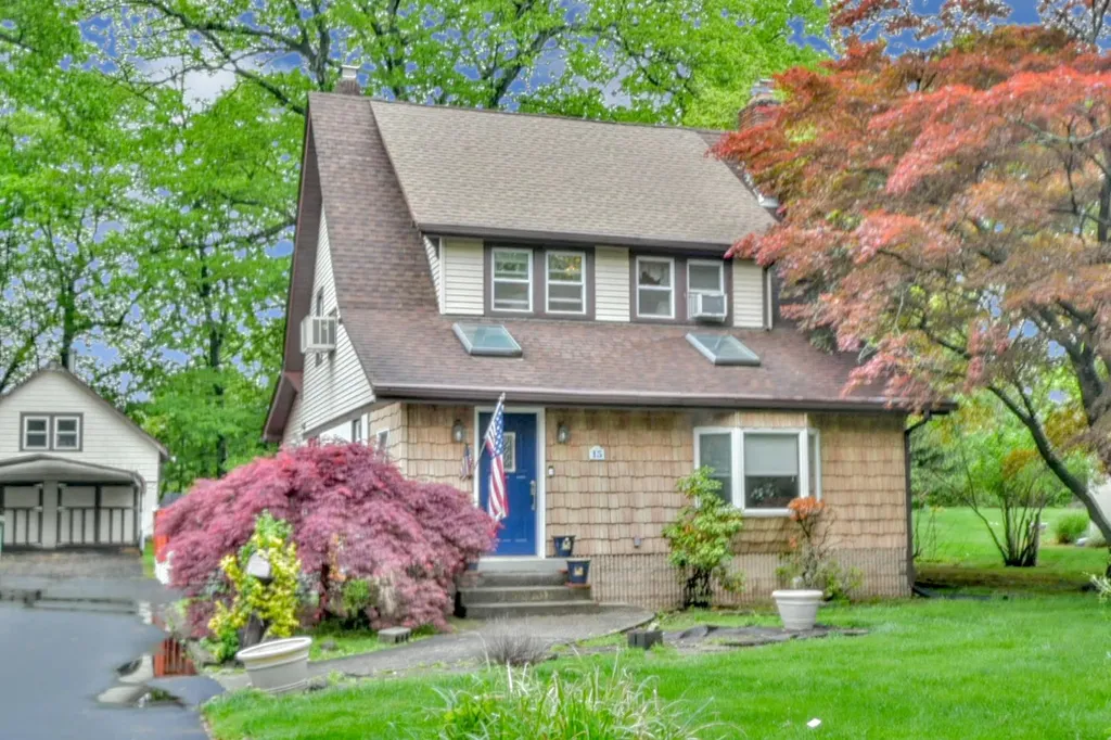 15 Hillside Avenue Suffern NY 10901