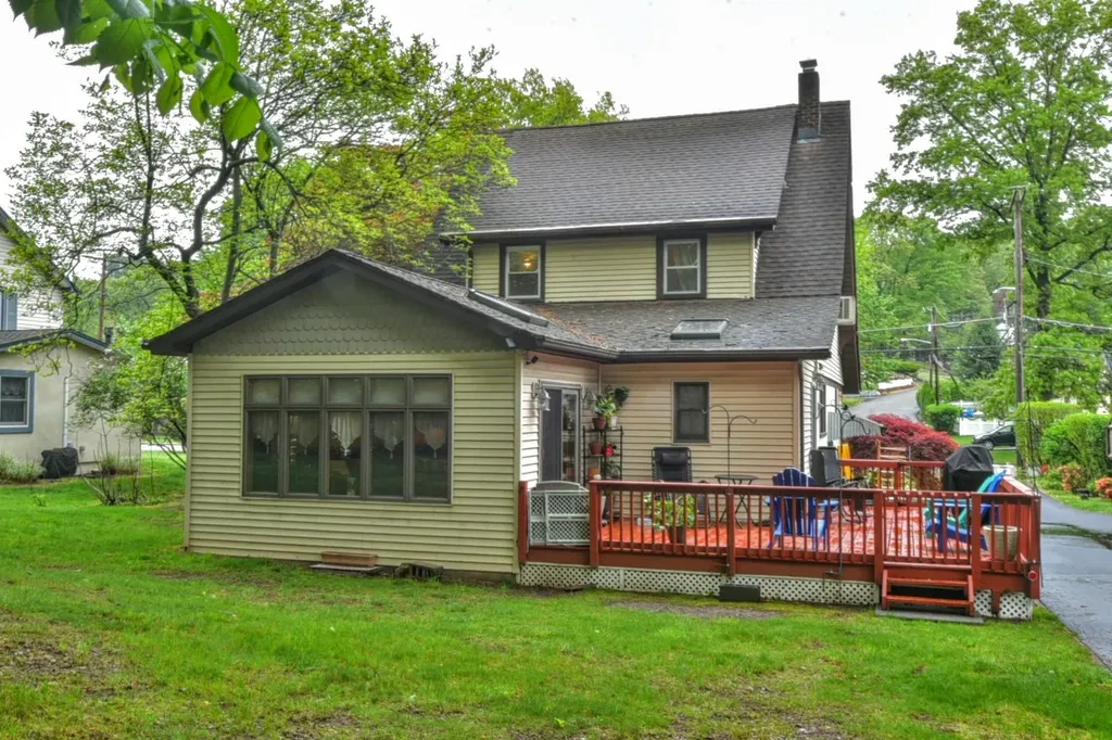 15 Hillside Avenue Suffern NY 10901
