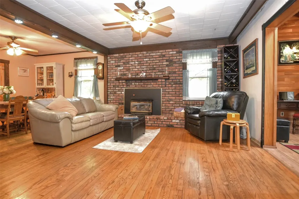 15 Hillside Avenue Suffern NY 10901