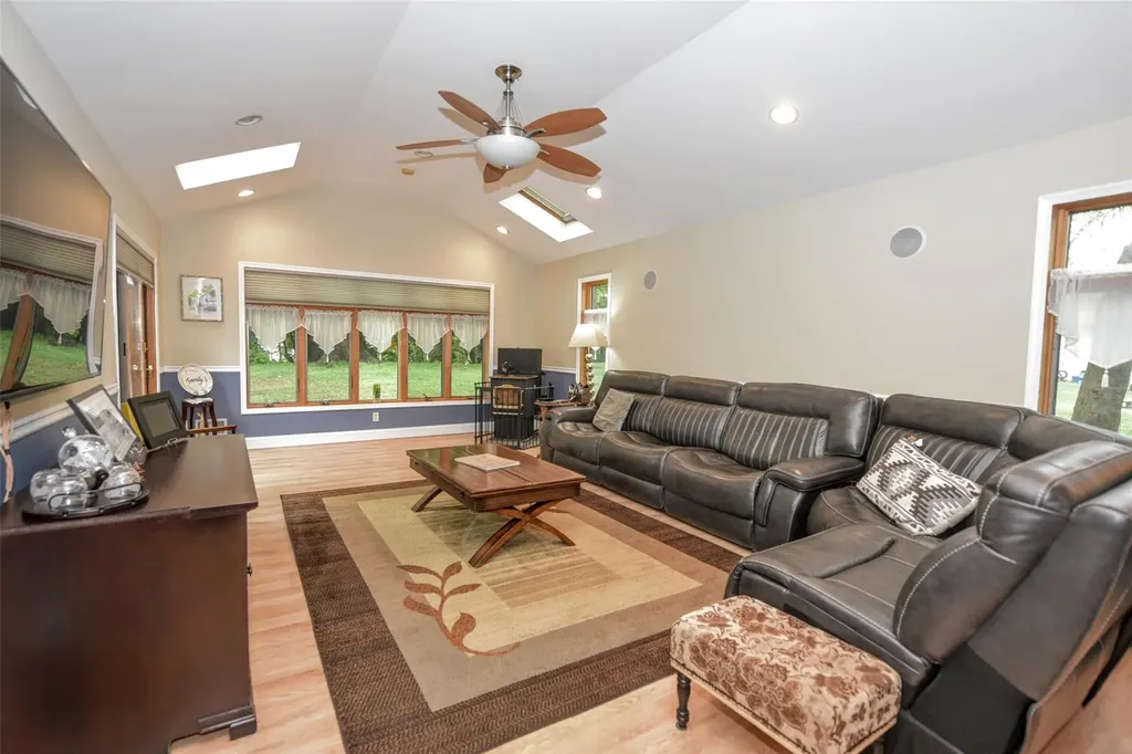 15 Hillside Avenue Suffern NY 10901