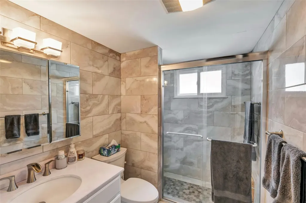 2375 Bayview Avenue Wantagh NY 11793