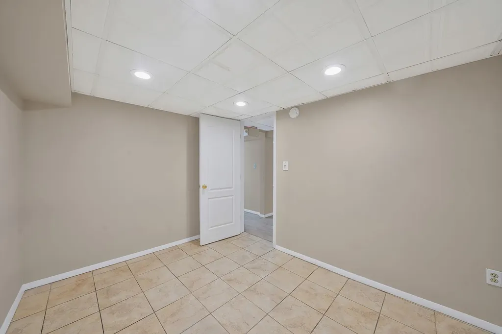 2816 Long Beach Road Oceanside NY 11572