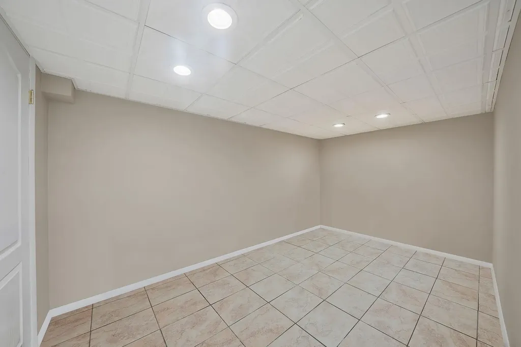 2816 Long Beach Road Oceanside NY 11572