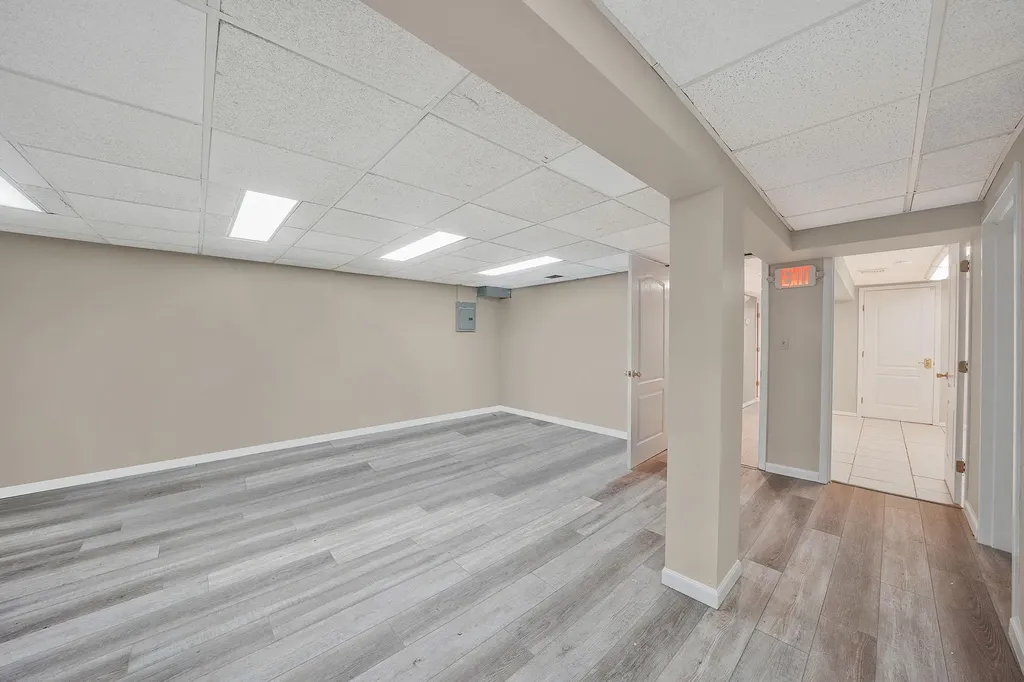 2816 Long Beach Road Oceanside NY 11572