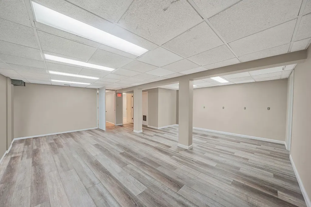 2816 Long Beach Road Oceanside NY 11572