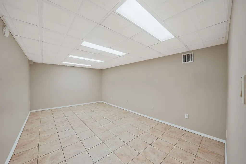2816 Long Beach Road Oceanside NY 11572
