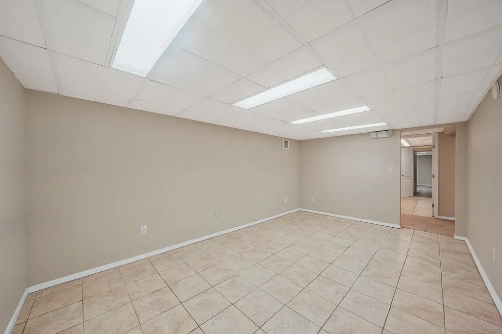 2816 Long Beach Road Oceanside NY 11572