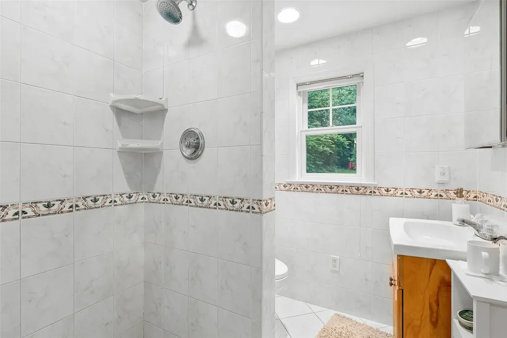 69 Murray Avenue Larchmont NY 10538