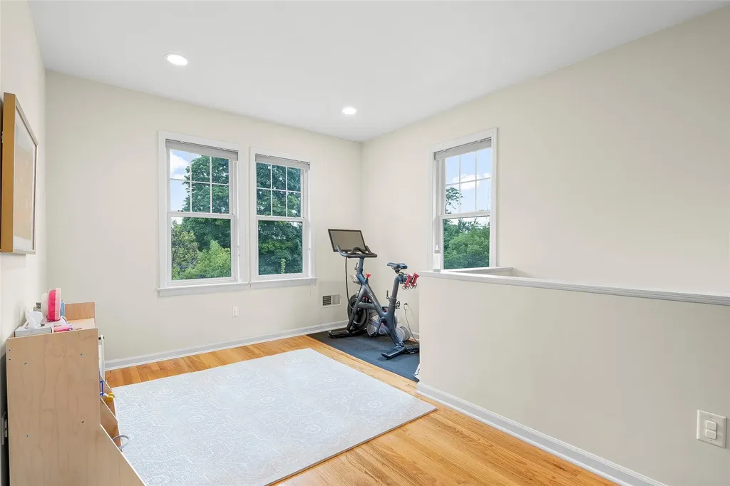 69 Murray Avenue Larchmont NY 10538