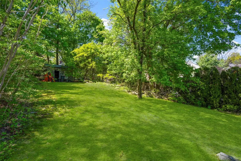69 Murray Avenue Larchmont NY 10538