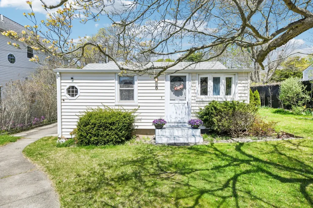 5 Bertha Street East Patchogue NY 11772