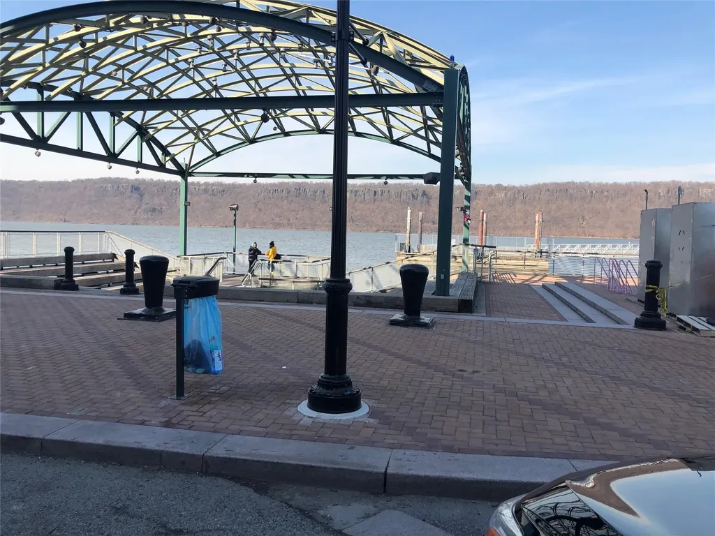 855 Palisade Yonkers NY 10703