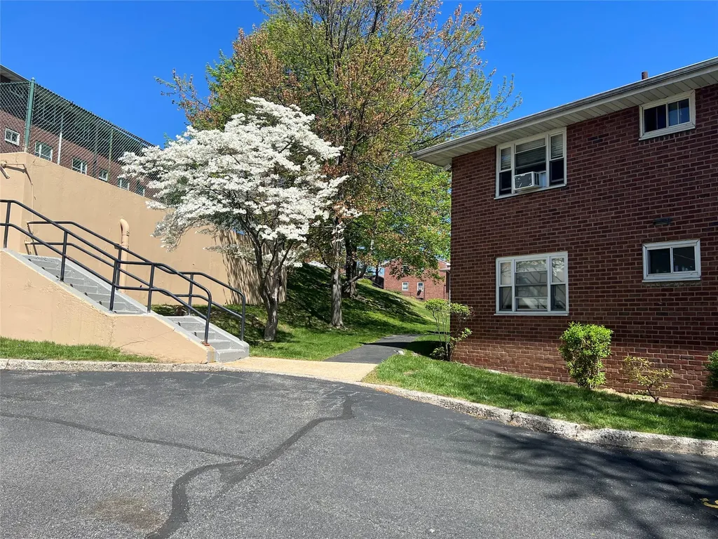 855 Palisade Yonkers NY 10703