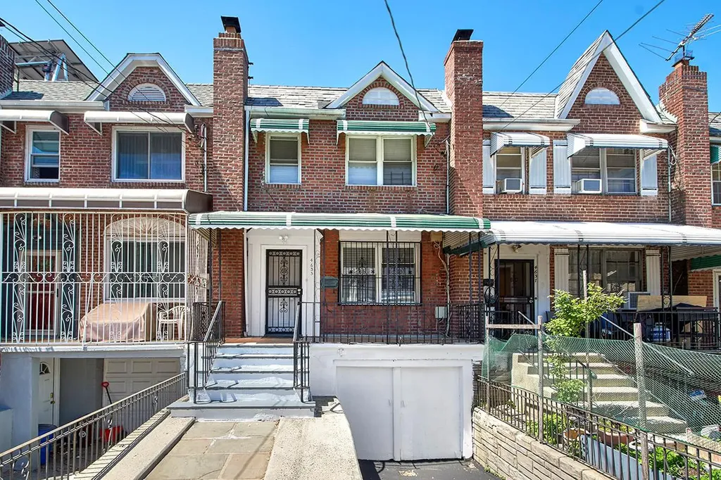 4635 Matilda Avenue Bronx NY 10470