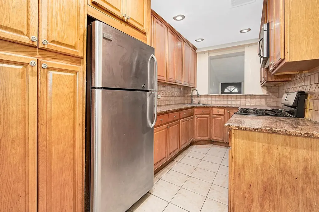 4635 Matilda Avenue Bronx NY 10470