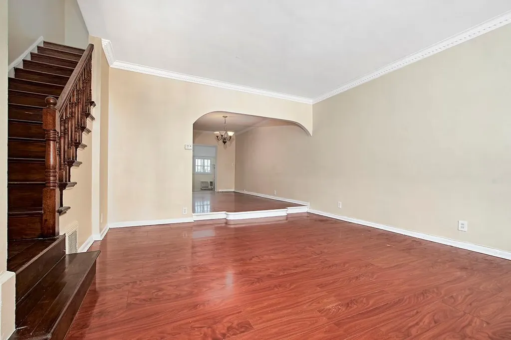 4635 Matilda Avenue Bronx NY 10470
