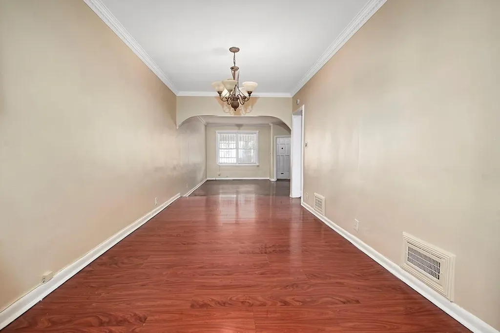 4635 Matilda Avenue Bronx NY 10470