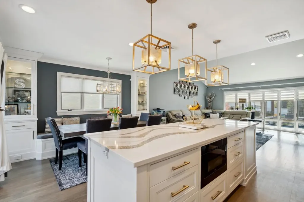 53 West End Avenue Massapequa NY 11758