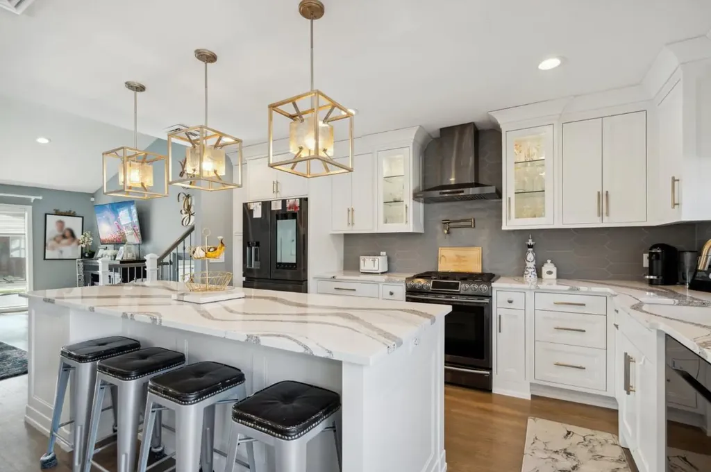 53 West End Avenue Massapequa NY 11758