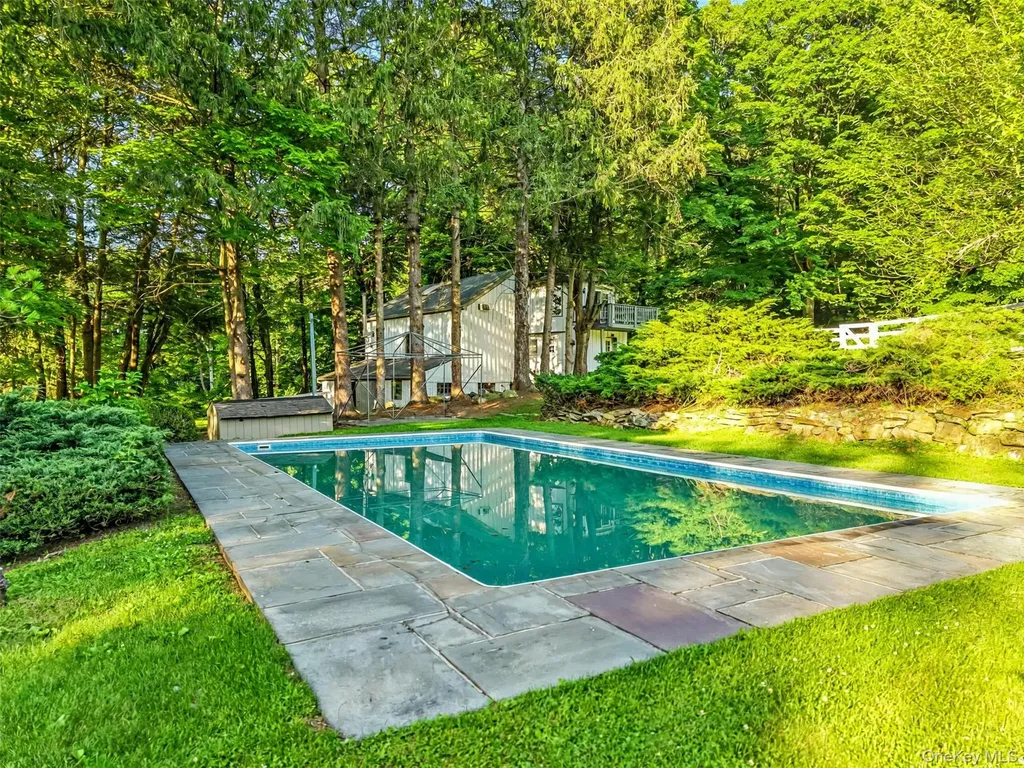 926 Peekskill Hollow Road Putnam Valley NY 10579