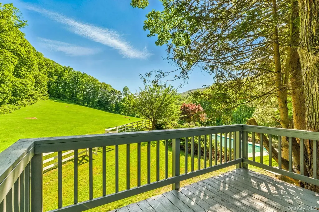 926 Peekskill Hollow Road Putnam Valley NY 10579