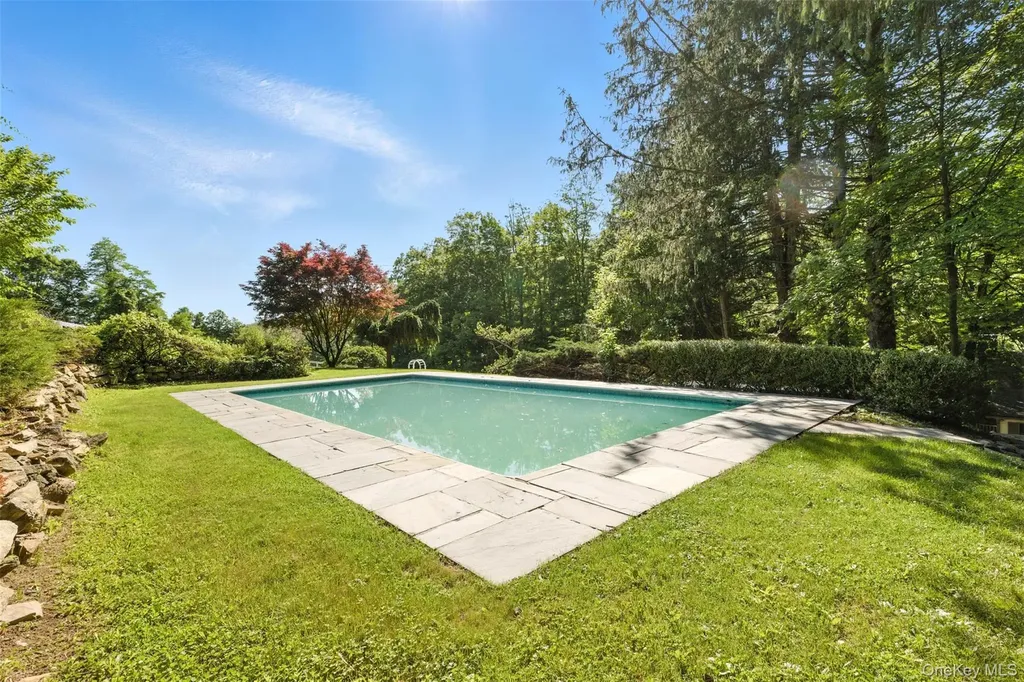 926 Peekskill Hollow Road Putnam Valley NY 10579
