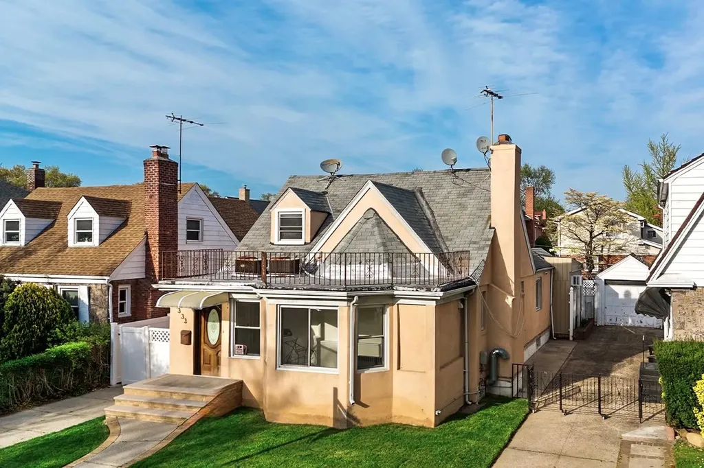 7333 188th Street Fresh Meadows NY 11366