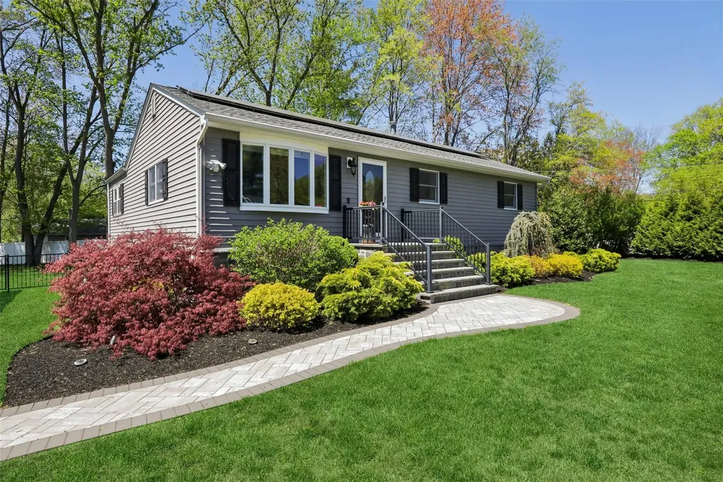 8 Adele Road West Nyack NY 10994