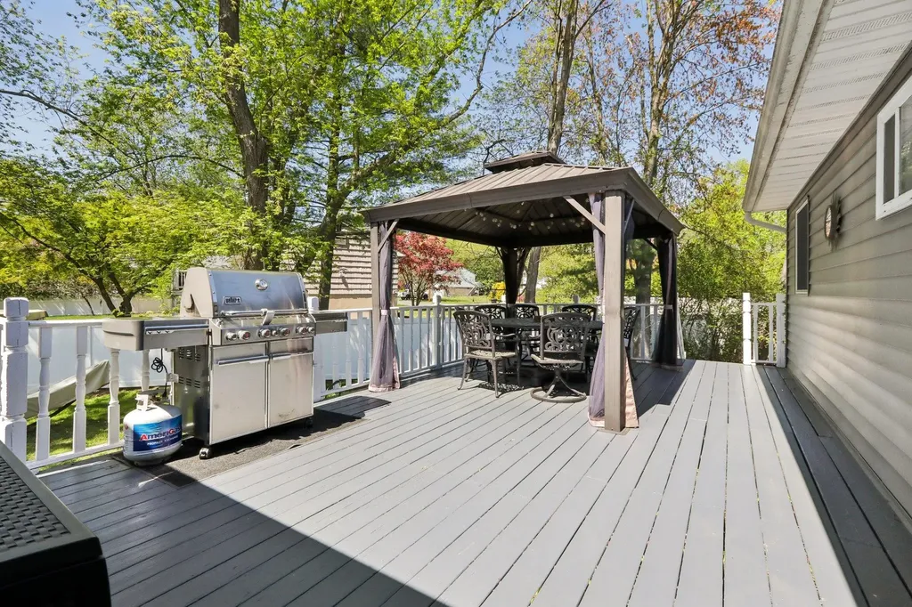 8 Adele Road West Nyack NY 10994