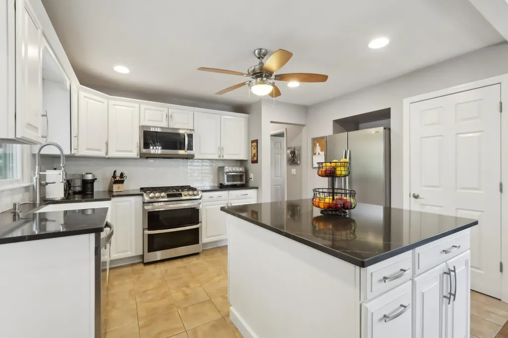 8 Adele Road West Nyack NY 10994