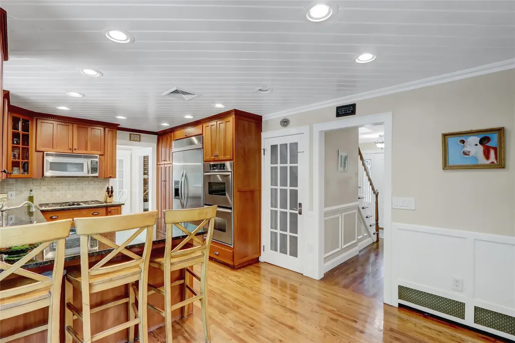 24 Highland Down Shoreham NY 11786