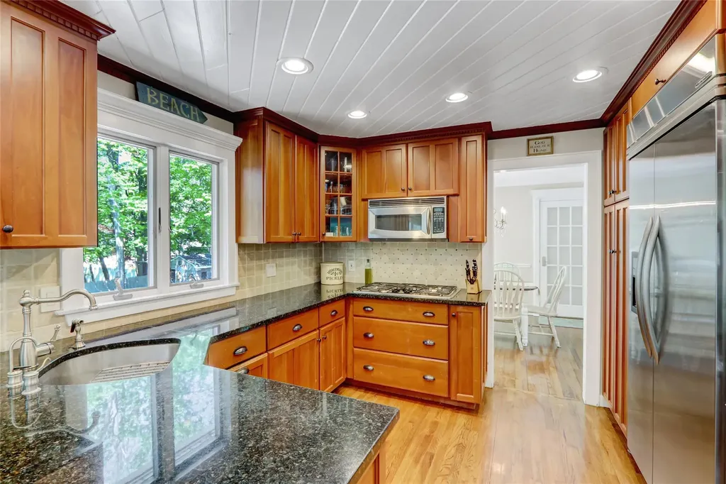24 Highland Down Shoreham NY 11786