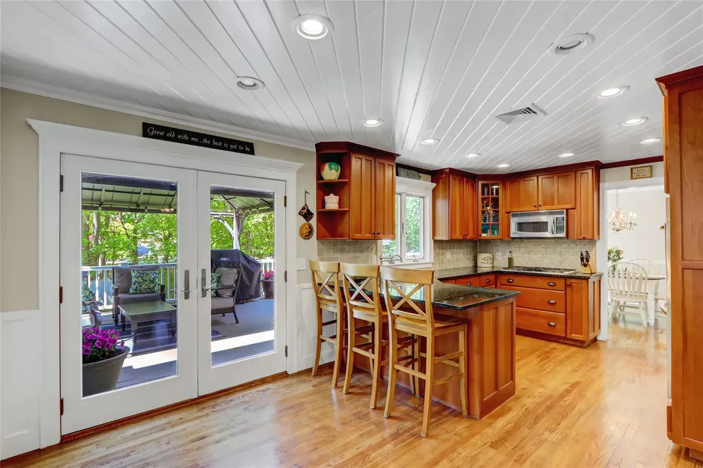 24 Highland Down Shoreham NY 11786