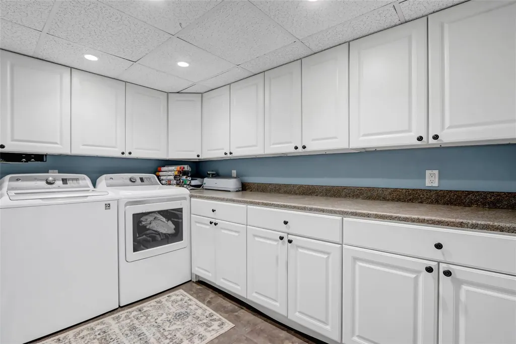 24 Highland Down Shoreham NY 11786