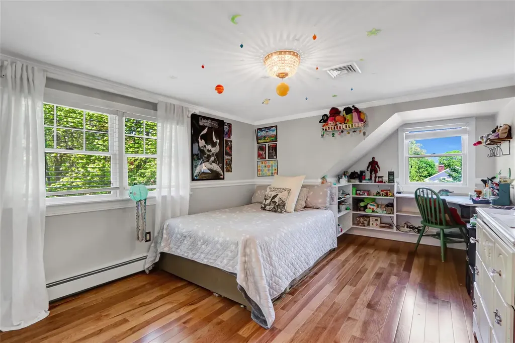 24 Highland Down Shoreham NY 11786