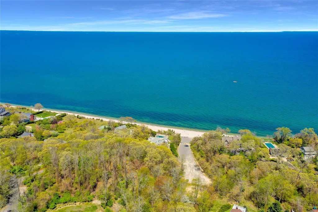24 Highland Down Shoreham NY 11786