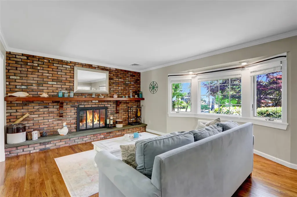 24 Highland Down Shoreham NY 11786