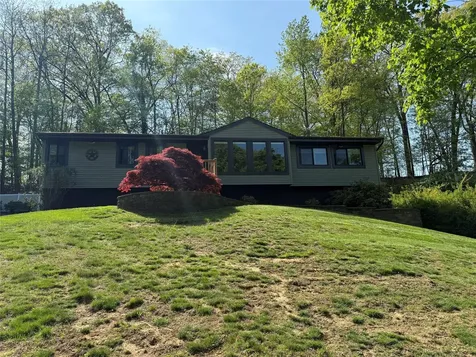 5 Ash Court New City NY 10956