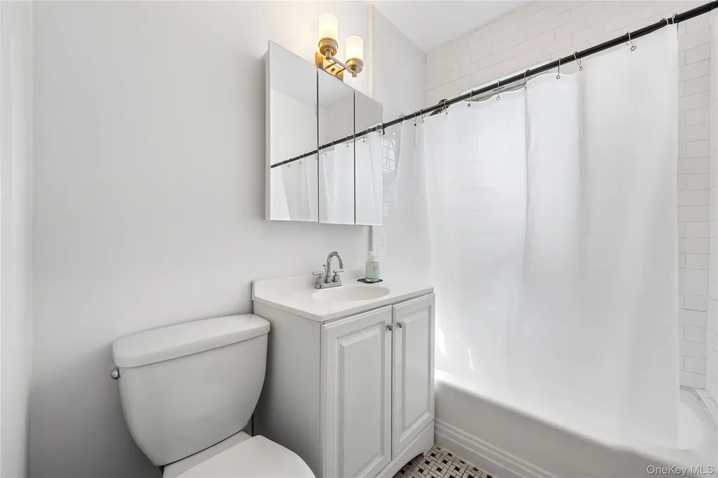 152-26/28 Northern Boulevard Flushing NY 11354