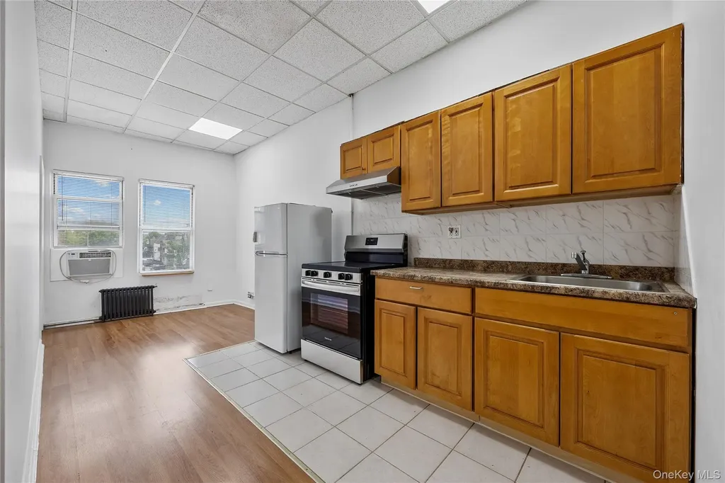 152-26/28 Northern Boulevard Flushing NY 11354