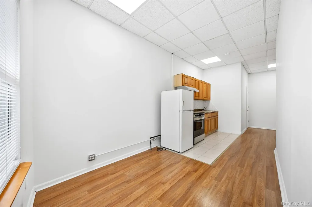 152-26/28 Northern Boulevard Flushing NY 11354