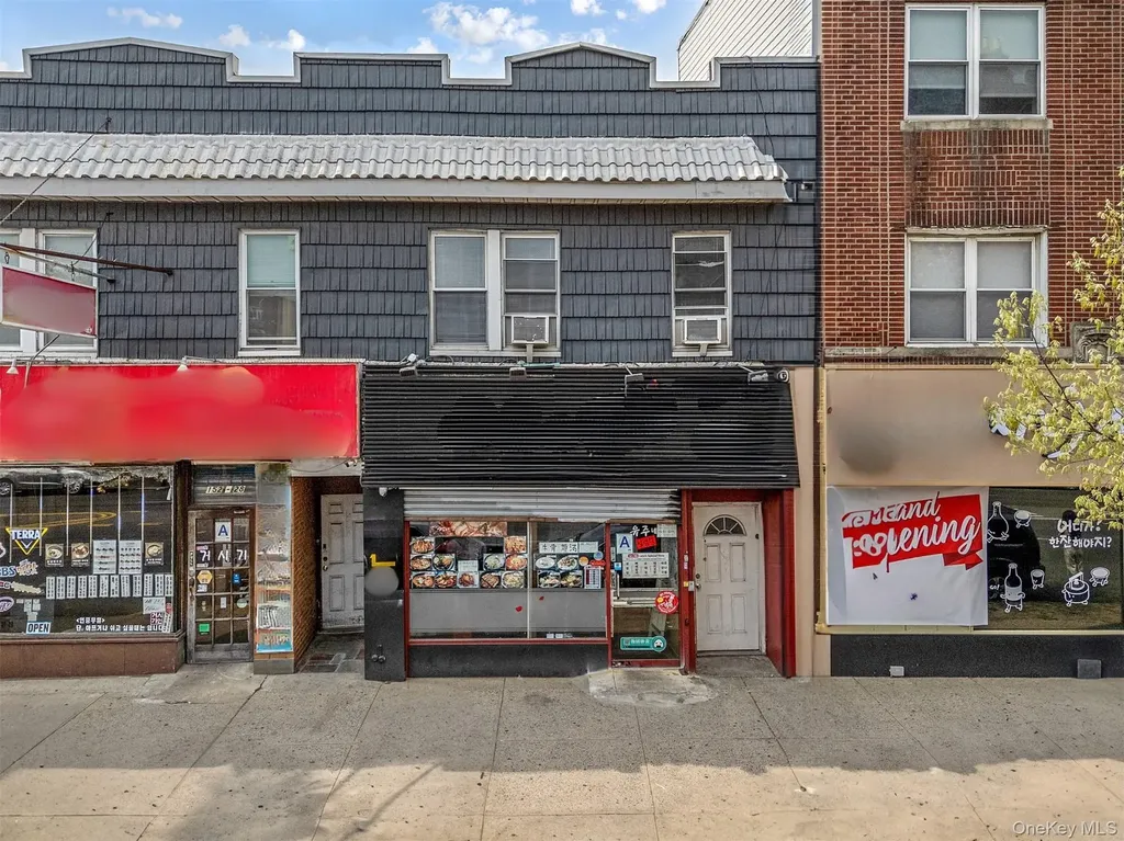 152-26/28 Northern Boulevard Flushing NY 11354