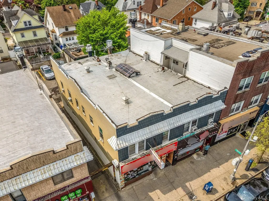 152-26/28 Northern Boulevard Flushing NY 11354