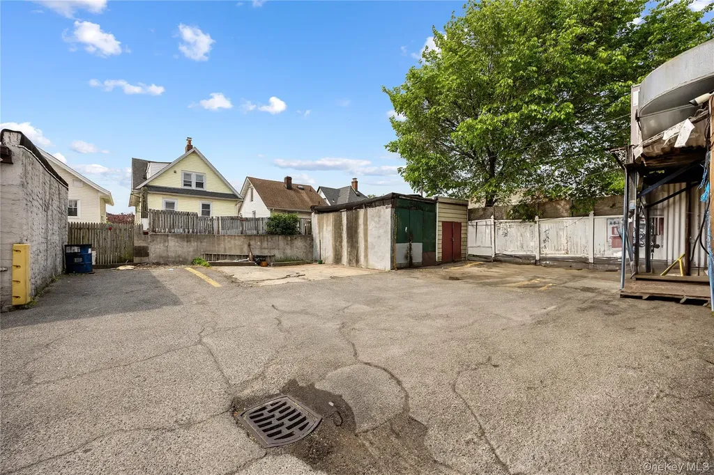 152-26/28 Northern Boulevard Flushing NY 11354