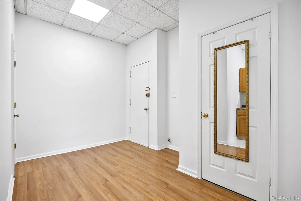 152-26/28 Northern Boulevard Flushing NY 11354