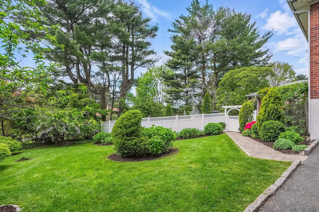 4 Sylvan Road White Plains NY 10605
