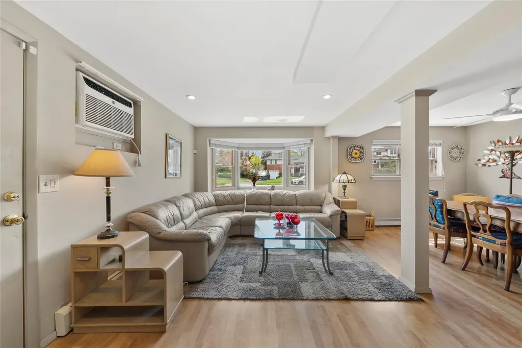 2555 Iris Lane North Bellmore NY 11710