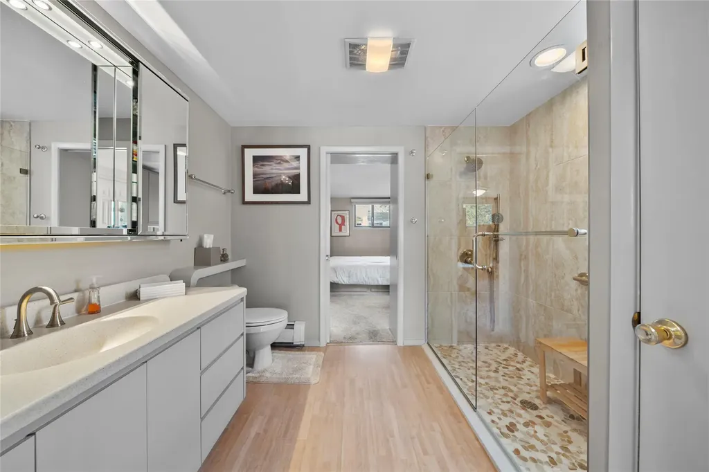 2555 Iris Lane North Bellmore NY 11710