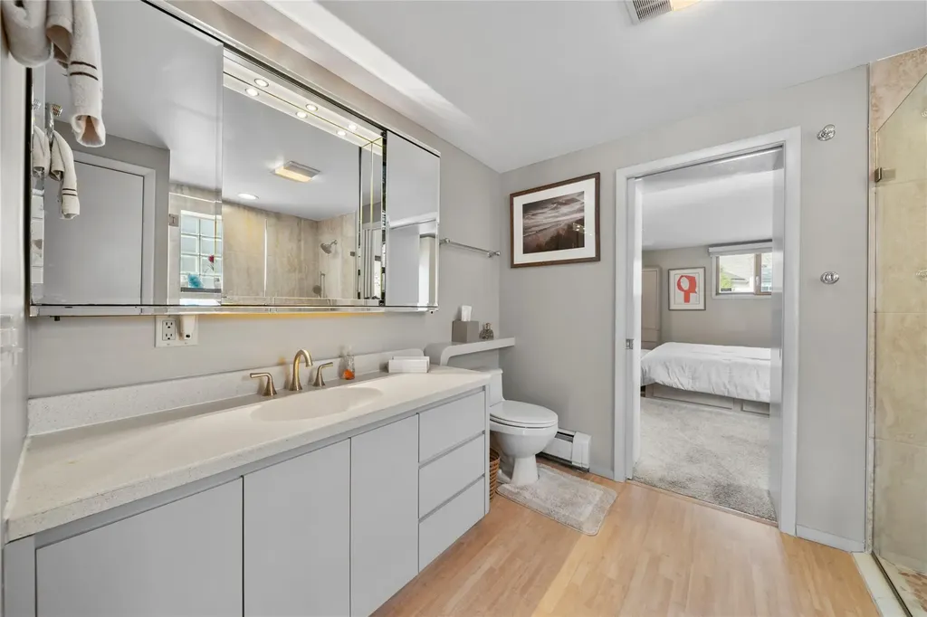 2555 Iris Lane North Bellmore NY 11710
