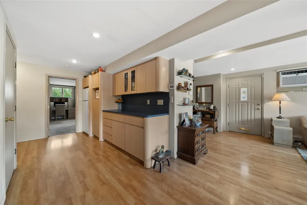 2555 Iris Lane North Bellmore NY 11710